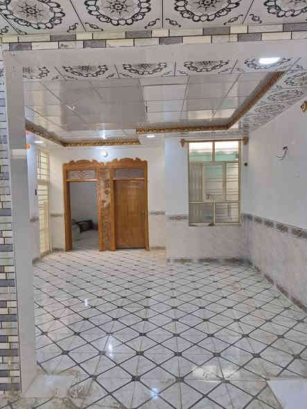 بيت 150 متر طابو زراعي 25 مقابل قرية الغدير غير مسكون حاليا شارع المطار شارع المطحنة أول فرع. للبيع فقط. السعر 70
يتكون من غرفتين وصالة مفتوحة على الهول الداخلي ومطبخ وصحيات داخلية و خارجية. 
للاتصال ***********. ***********
