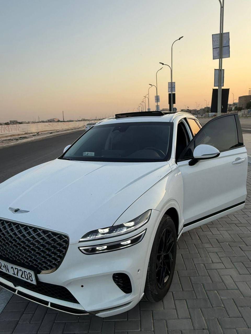 #اعلان_بيع_سيارة
🔷السيارة : جينسس GV70 وارد امريكي 1/1🔥

🔷سنة الصنع : 2023 🆕

🔷اللوحة : اربيل

🔶السعر : 285 ورقة

🔷الضرر : تبديلبنيد فقط نفس اللون بدون صبغ. 

🔷ضرر الايرباك : ستيرن فقط.

______________________________

🔷المواصفات:🔥

🔹حجم المحرك 4 سلندر 2.5L توربو 🚀🚀

🔹فور ويل AWD

🔹عداد المسافة 86 الف ميل 

🔹كاميرات 360 درجة

🔹رادار امامي وجانبي وخلفي

🔹تنبيه الخروج عن المسار

🔹حساسات خلفية

🔹فتحة سقف بانوراما

🔹جنطة كهرباء

🔹ستيرن كهرباء

🔹غرفة جلد اسود

🔹تبريد وتدفئة الكراسي الامامية والخلفية

🔹كراسي كهرباء بالكامل

🔹ميموري كرسي السائق 

🔹ويل كب حجم 19 انج مع اطارات بحالة جيدة

🔹5 وضعيات للقيادة

🔹شحن وايرلس NFC

🔹انارة ترحيب شعار جينسس

🔹لايتات LED بالكامل

🔹شاشه تحكم بالايعازات

🔹سستم الصوت Lexicon

🔹تحكم ستيرن جهتين

🔹بصمه ابواب و تشغيل وتشغيل عن بعد

🔹مع باقي المواصفات الاعتيادية

————————————————————————

☎️ الاتصال :

*********** 

*********** 

📍البصرة
