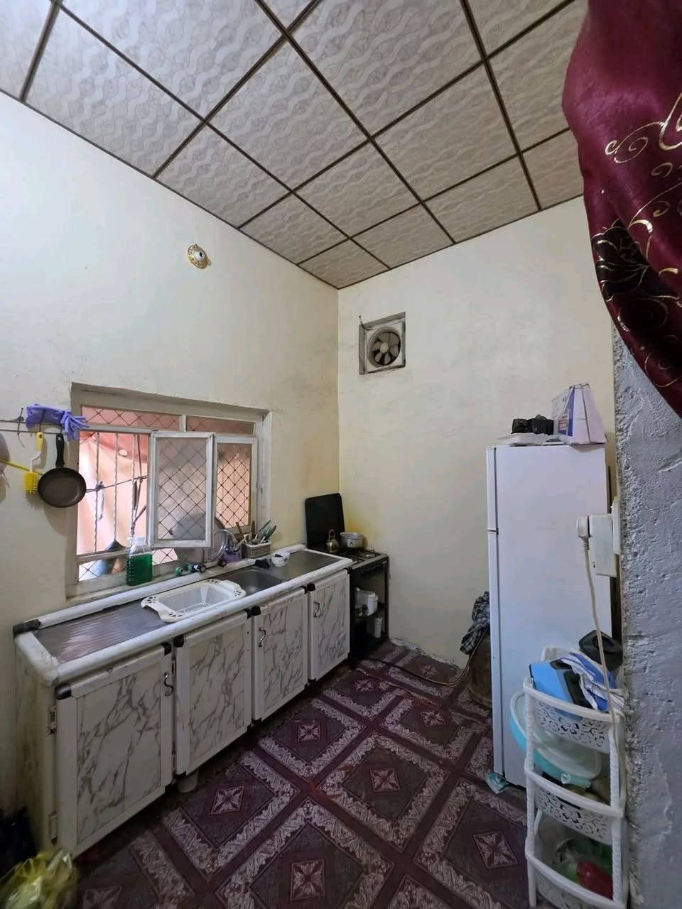 بيت للبيع طابقين طابو صرف مساحه 125متر  بي 3غرف نوم وأستقبال وصالة  ومطبخ وصحيات داخلية وخارجية السعر 92 وبي مجال 
  والعنوان حي الحضاره قرب ابو رضا الكصاب البيت الي بصف الركن الأستفسار أتصل ***********#*********** 
*********** او مراسلة الصفحة
