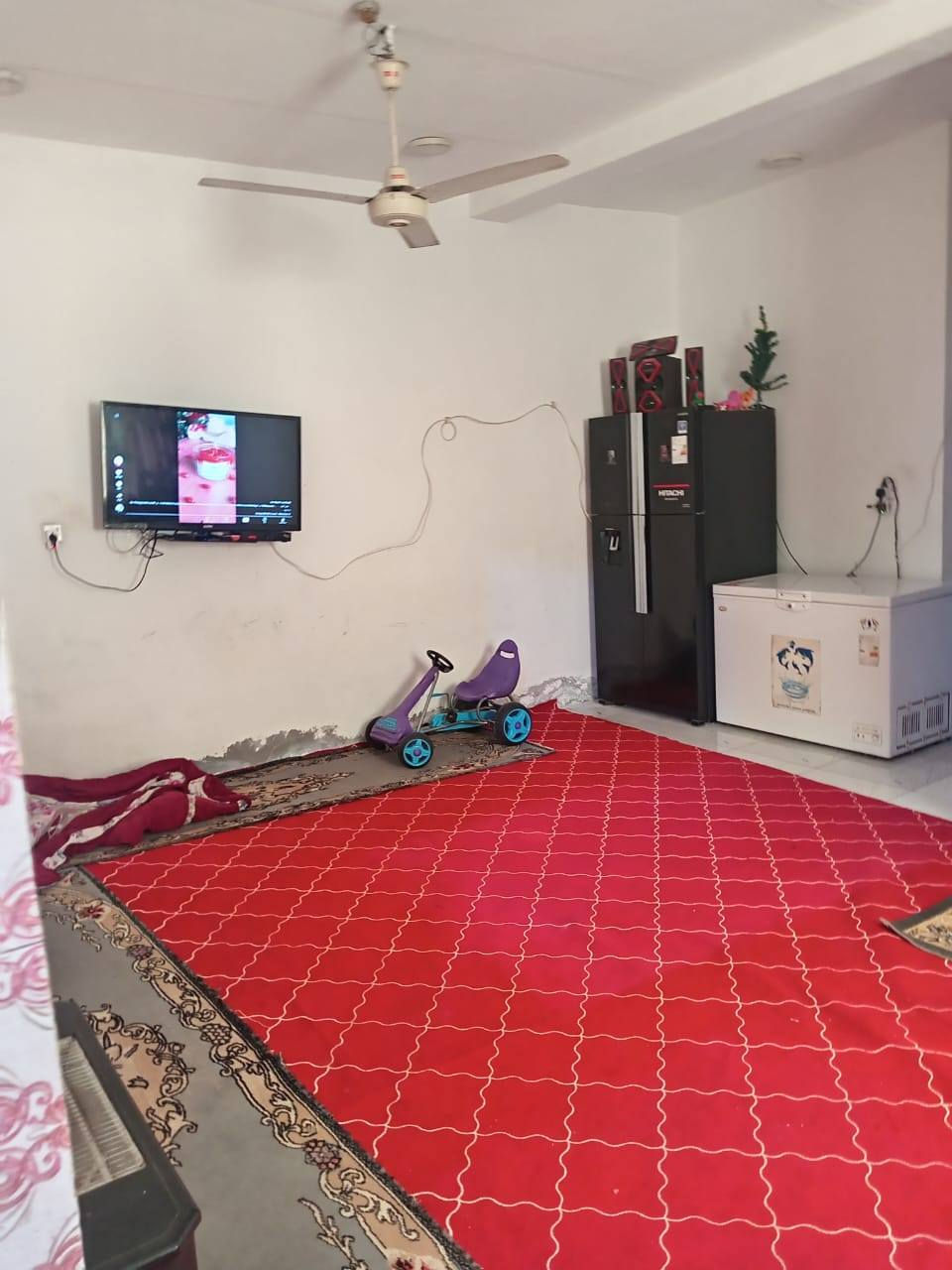 بيت البيع بحي زليزل مساحه 150متر كامل من كلاشي شارع 8امتار مي وكهرباء جاهز شراي يتصل علي رقم ***********
