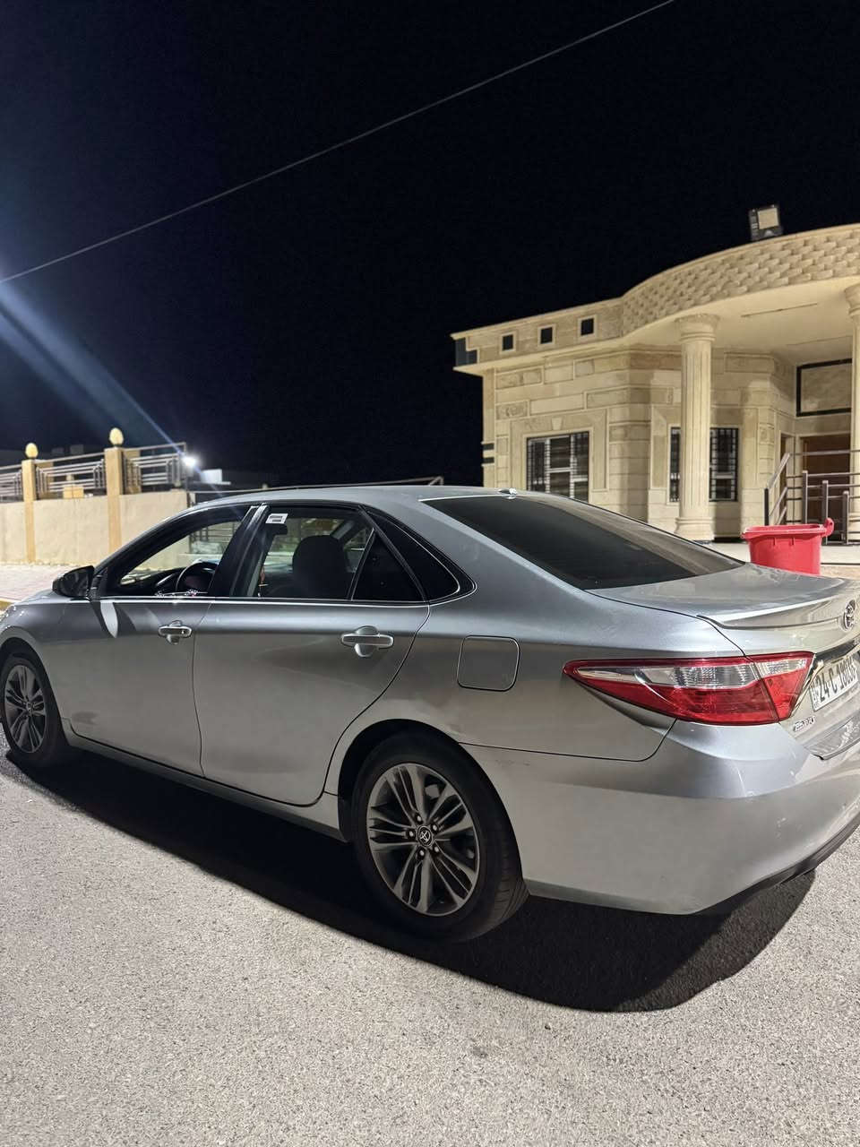 السلام عليكم TOYOTA Camry 2016
الضرر خشم البنيد 
مواصفات Se 
تحكمات ستيرن
ويل كروم 
هزه سنوية جديد 
تحويل مباشر 
السعر148 
***********
