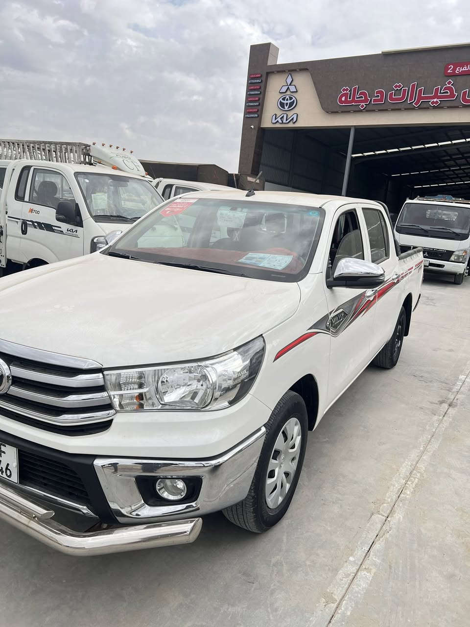 يالله السلام عليكم 
للبيع بيكم هايلوكس موديل 2024
مكفوله كفاله عامه كير عادي فول مواصفات 
سعر السياره 245وبيها مجال للاستفسار الاتصال على الرقم 
محمد حسن ‭0770 407 4449‬
سيد امير المعموري***********
معتز  المعموري ‭0770 882 5697‬
