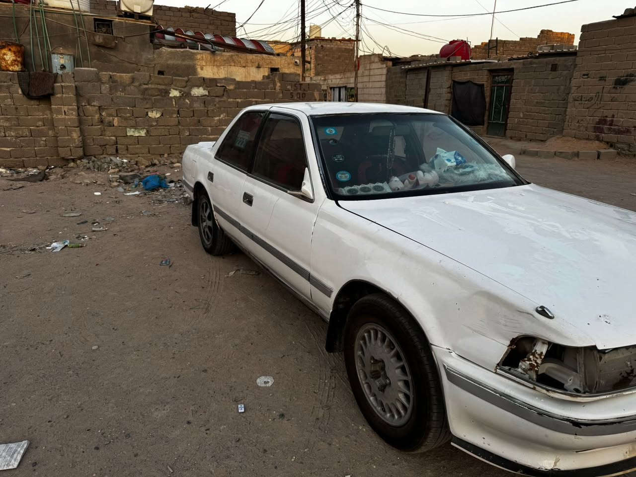 يا الله 
اللهم صلى على محمد وال محمد 
سيارة كرسته موديل  91 محرك خير من الله كيرها الحمدلله غرفتها نظيفة دشبولها شوي ترتيب يحتاج حدادية 70% كشرتها نظيفة ما عدا الجاملق الامامي بيه حرق فقط خارجي نفس ما موضح بالصورة  
رقم كربلاء السيارة بأسمي مشروع وطني (تتحول بكل مكان)  سنويته لل ٢٩
السيارة مطلوب بيها ٣٠$  وبيها مجال بسيط حق الجية 
مكاني البصرة / الزبير / محلة الشمال   
 رقمي *********** 
متوفر واتساب واتصال
