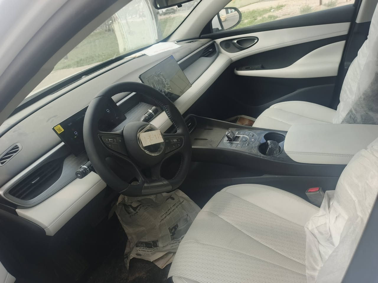 بي واي دي سيل 5 زيرو فقط هاي الطخه بيها
2025
***********
السعر 17500 عراقي
