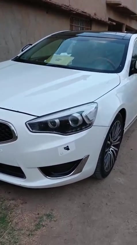 *👑 للبيع كيا كادنزا  VIP - لون أبيض  صدفي رقم أربيل 👑*
*الموديل*: 2014
* | *الوارد*: خليجي ]

*المواصفات VIP فول:*
- *تحكمات جهتين*: جهة السايق + جهة الراكب كهرباء
- *كشنات جلد* تدفئة + تبريد 
- *فتحة سقف بانوراما* + بصمة + ستارت {برده خلفية)
- *رادارات* أمامية + *بزازات* حساسات أمامي خلفي
- *تحكمات ستيرنج* كاملة
- *
مري شفط 
*:*
- *كفالة محرك*فقط مبدل رواجز
- محرك 3600بيه قطعتين فقط بدون دواخل جاملغ امامي وهلال جاملغ خلفي
- السيارة نظيفة، من فظل الله 
*المكان*: الخالديه  رقم أربيل، تحكمات جهتين كشن تبريد تدفئة بانوراما بصمة رادارات، 
السعر ١٢٥ وبيه مجال للشراي
واذا اكوو مراوس هم عادي


**إذا كنت صاحب هذا الإعلان وتريد حذفه لأي سبب، رجاءا أرسل رسالة إلى الدعم الفني**