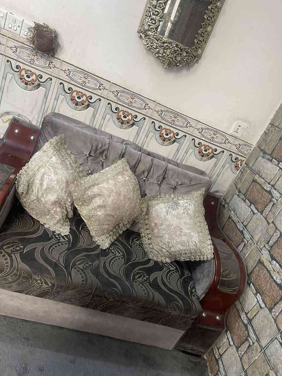 سبع أبكار عشر مقاعد نظيف 100 بي مجال بسيط


**إذا كنت صاحب هذا الإعلان وتريد حذفه لأي سبب، رجاءا أرسل رسالة إلى الدعم الفني**