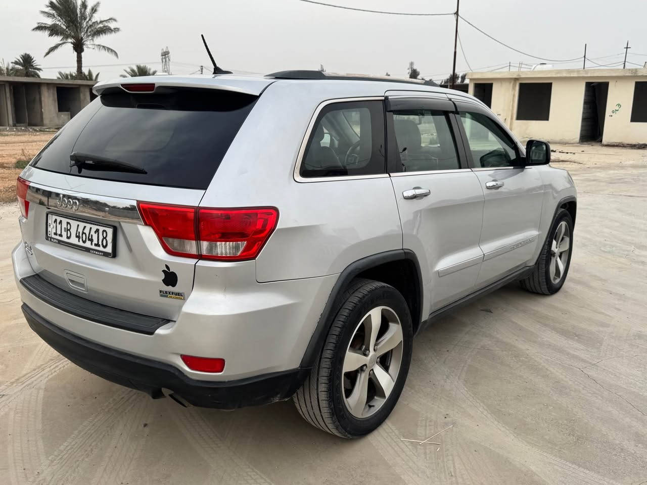 #_للبيع_فقط 🚘
———————————————— 
جيب لاريدو ٢٠١١ وارد امريكي كلين تايتل 
رقم بغداد كير محرك تبريد تخم تاير صدر امامي خلفي جديد شاشه كامرة  تحكمات بصمه تشغيل. السيارة حلوة ومخدومه وبيهه ربع جاملغ امامي صبغ اثر شخط فقط 
—————————————————————
#_السعر / 162 ورقة💰و بي مجال
#_للاستفسار / ☎️ ‭‬ ‭٠٧٧٠ ٧٨٥ ٦٢٧٦‬
#العنوان / بغداد المحموديه    
——————————————— بغداد, العراق
