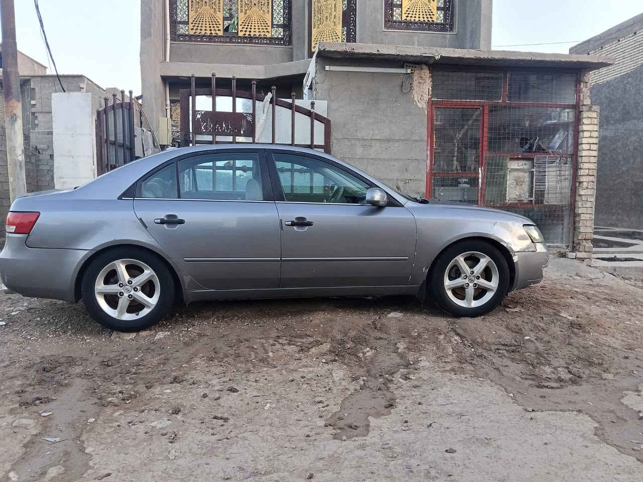 سلام عليكم البيع سوناتا موديل 8 سيارة بيها قطع صبغ بس ابيع حزام سيارة مكينة أو كير أو تبريد مكفولات سيارةتدخلها حلوو كهربائية كلها تشتغل مكان بغداد محمودية ***********//***********@@@@@@
