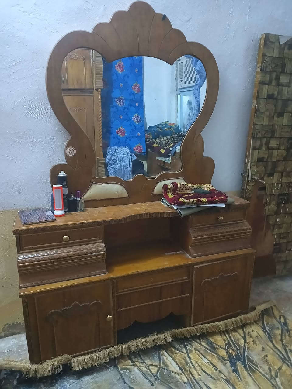 غرفه مستخدمه للبيع
السعر 400وبيه مجال 
مكان النجف /الحيدرية 
***********
