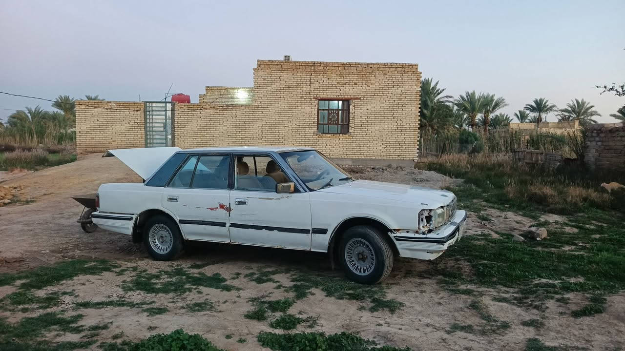 السلام عليكم
سيارة سوبر نضيفة ومرتبة موديل 87 الرقم مثنى مالكها موجود 
السعر25 
للاستفسار ‏‪***********‬‏
