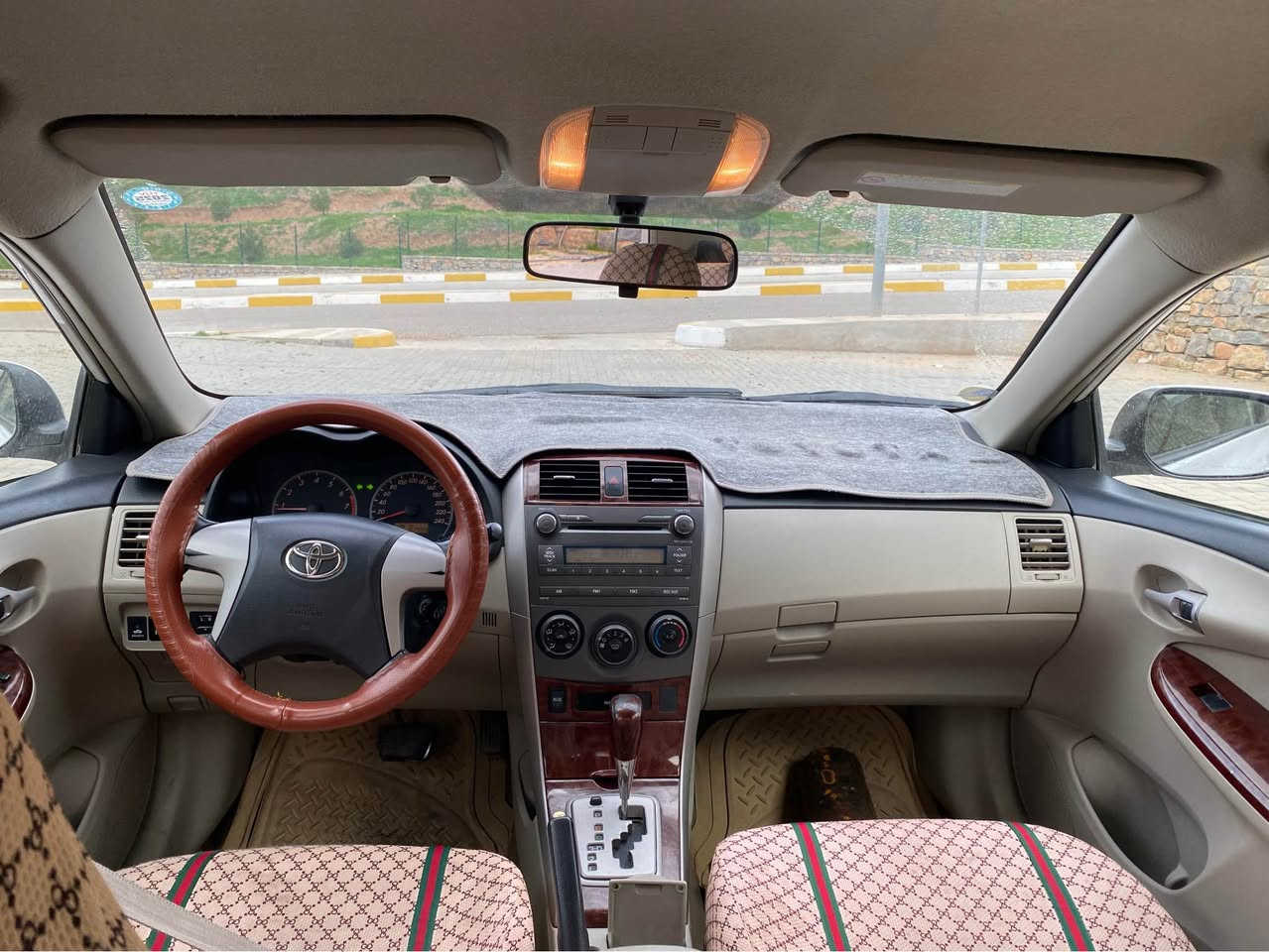 سەرەتا بە ناوی خوای گەورە و میهرەبان

فرۆشتنی خێرا

تۆیۆتا کرۆلا یابانی

مۆدیل ٢٠١٢

مواسفات خلیجی XLI تۆماتیکە و چوار جام کارەبایی و قفل مرکزی و تەبرید گەرم و سارد و حاسەیە و ویل کەپە و دەبل گیچ و دەبل ایرباگ و زۆر مواسفاتی تر..!

نموونە لە جوانی و پاکی

گیر و مەکینە و کارەبایی و تەبرید و تەقە و رەقە و تندوتۆلی بەشەرت

چرکەی تیدانیە

مەکینە ١٦ 

گیر و مەکینەی بەشەرت نەکراوەتەوە برخوی بانەدراوە

سەیارەکە یەک دەستە

هەموو گیانی لەسەر دەقی بیلادی ماوەتەوە

دەعامی بۆ دەعامی بەشەرت بۆیاخی نیە و سۆنەریم داناوە

پیش و دوای کەپسە و سەقف و شان و چواردەوری شوشەیی

١٨٠ هەزار کیلۆمەتر حەقیقی رۆشتووە

٤ تایە و ویلی لۆکی بیلادی لە ژێرە

کامل سیرڤس کراوە و دیناریک مەسرەفی نیە

رەقەم و سەنەوی و ژینگە و بانی تا کۆتایی ٢٠٢٨ تازەیە بە ناوی خۆمانەوەیە و تەحویل و خرامە و بە ناوکردن بەشەرت

ناو دەری زۆر جوان و پاک ماوەتەوە

ماڵی دۆستە و دیناریک مەسروفی نیە

بۆ عەیب و عار پرسیار مەکە.!

شوین// هەڵەبجەی شەهید

سعری// ١٢٦ گڵا و مجالیکی برایانەی تیدایە

ئاسیا ***********

کۆرەک ***********

واتساب و تیلگرام و ڤایبەری لەسەرە.! حلبجة, السليمانية
