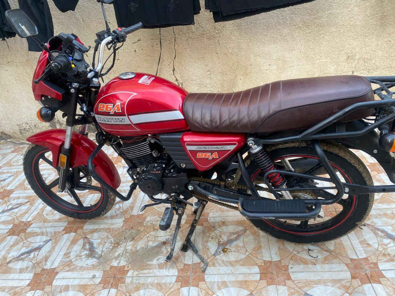 السلام عليكم ورحمة الله وبركاتة
اخوتي دايوان للبيع موديل ٢٥

دراجه خير من الله مكفوله من كلشي
تجي تشوف وتكلب وتقتنع تاخذها
ماقتنعت انا خادمك

سعرها 1450
والشراي يشلع عيوني

***********
واتساب وبخدمتكم
