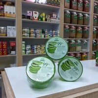 جل الصبار • مرطب • يكافح حب الشباب