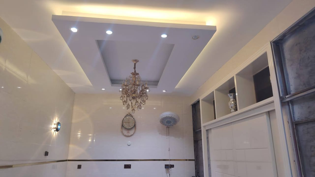 السلام عليكم بيت للبيع خلف محطه بته مباشره ثاني بيت موقع مميز جدا وبسعر مناسب 🔥
للبيع بيت مساحه 160 متر واقع حال 170 متر  طابو زراعي....

واجهه 10 متر .......
 
الموقع خلف محطه بانزين خانه بته مباشره موقع ممتاز ممتاز...
خدمات كامله ماء وكهرباء ومجاري وتبليط شارع 10 متر ......

يتكون من طابقين 
الطابق الاول ⬇️ ⬇️⬇️⬇️⬇️⬇️⬇️⬇️
( طارمه. استقبال. مطبخ. صاله. صحيات داخليه . غرفه نوم.).....
الطابق الثاني يتكون من ⬇️ ⬇️⬇️⬇️⬇️
(غرفتين نوم. بيتونه. مجمع صحيات. مطبخ.)...
البيت بناء حديث درجه اولى اي نقص ما بي الابواب كله سحب لون ابيض صاج تصميم تركي درجه اولى....
البيت طابو زراعي...
#سعر البيت جدا مناسب ومال بيع وارخص بيت بالمنطقه هوه....
للاستفسار اكثر الاتصال على الرقم 
 ***********.....
