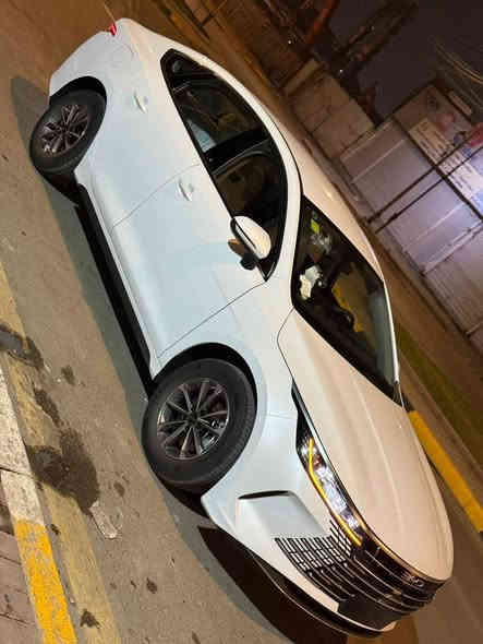 للبيع ديستروير 2025                                            ماشيه 2000
مرقم بغداد كامل 
 
بغداد /شارع فلسطين 

سعرها 19500 وبيها مجال بسيط 

الاستفسار ***********
