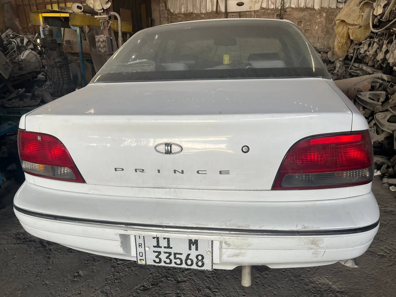 السلام عليكم برنس موديل 1996رقم بغداد إنكليزي محرك مسكر تبريد شغال جاهزه  كفاله بس دعاميات صبغ وتكحيل رقم ***********
