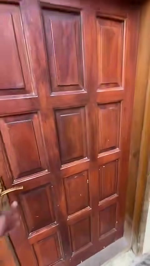 السلام عليكم 
بيت للبيع الموقع مميز حي الرياض خلف كافتريا ابو رضا
المساحة ١٠٠ متر  طابقين كافة الخدمات يحتوي على استقبال ومطبخ و٣ غرف نوم
للاستفسار
***********
