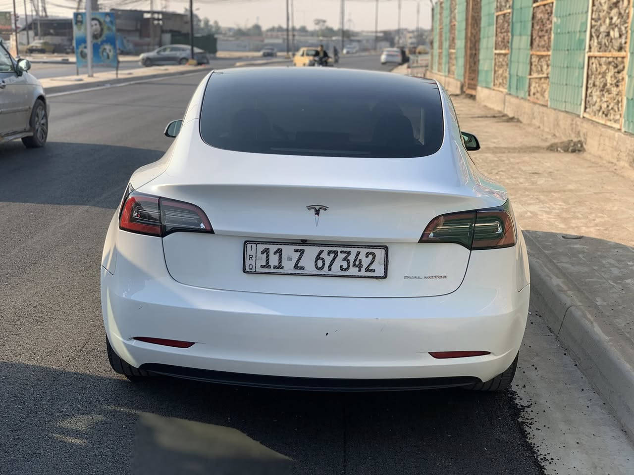 Tesla model 3 

 2023 
لون اليض داخل ابيض.

حادثە خفیف و بدون ایرباگ صندوق و الجاملغ فاتحي بامريكا
‏
.
سعر سیارە 173$ و بي مجال

*********** 
.
