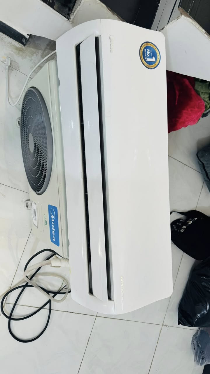 سبلت ميديه واحد طن انفيرتر تحكم خمس مراحل والله مشتغل اقل الشهر اسمه مستخدم  سعر قفل 350 خير قابل للعمله 
عنوان بغداد المشتل هاتف ***********
