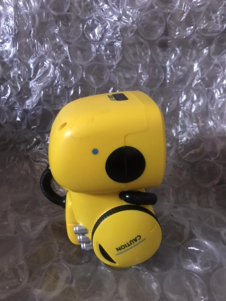 لعبة روبوت المتحدث الذكي التحكم الصوتي ومستشعر اللمس والغناء والرقص وتسجيل الكلام والتكرار وتنفيذ الاوامر باللغة النكليزيه سعر 20 الف


**إذا كنت صاحب هذا الإعلان وتريد حذفه لأي سبب، رجاءا أرسل رسالة إلى الدعم الفني**