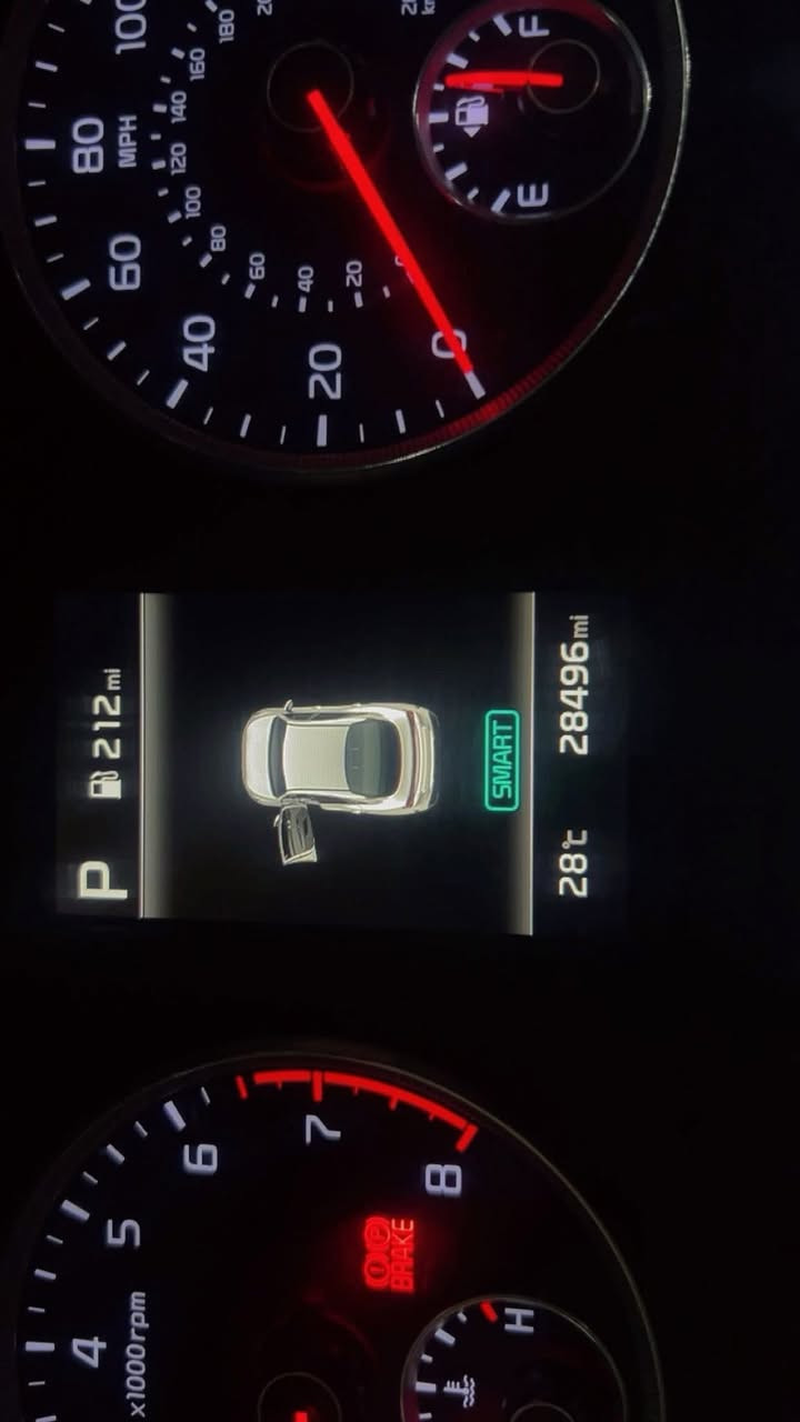 السلام عليكم ورحمة الله وبركاته
كي فايف 21 امريكي 

فول لاخير 

فتحه بانوارما

تشغيل عن بعد جنطه بصمه

كشنات تدفئه تبريد 

تحديد مسارات

تحكمات

بعد بيها مواصفات هوايه

1600 تيربو

رقم بغداد

حادثهما مثل ما مبين بل منشور 

مكان السياره بغداد الحبيبيه

‭0771 368 2661‬

واتساب بي اتصل وتدلل
