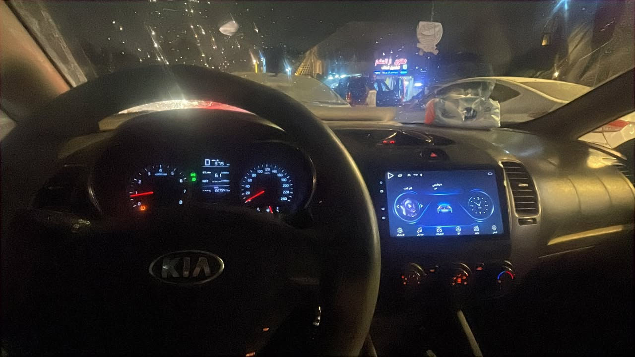 كيا سيراتو موديل 2016شكل ال 17 مكينه دوش سياره مال جناي رقم بغداد متؤمه وكامله وبيها واجهة من المرور عندي (ملاحظه سياره كصتها حافه قماره مو قماره كامله اخذها سونار وتأكد بنفسك ….بيها تصوير من تحت السياره ومبين كلشي عندك سياره كفاله كير ومحرك وكلشي ماعدا جراد من الصفحه لاغير تجي وتشوف بعينك …مكان بغداد الكرخ السعر 59وبيها مجال قليل …للاتصال(***********) ملاحظه سياره مامكصوص قماره كامله بس حافه كلش من الحافه يعني تكم مبيهن شي
