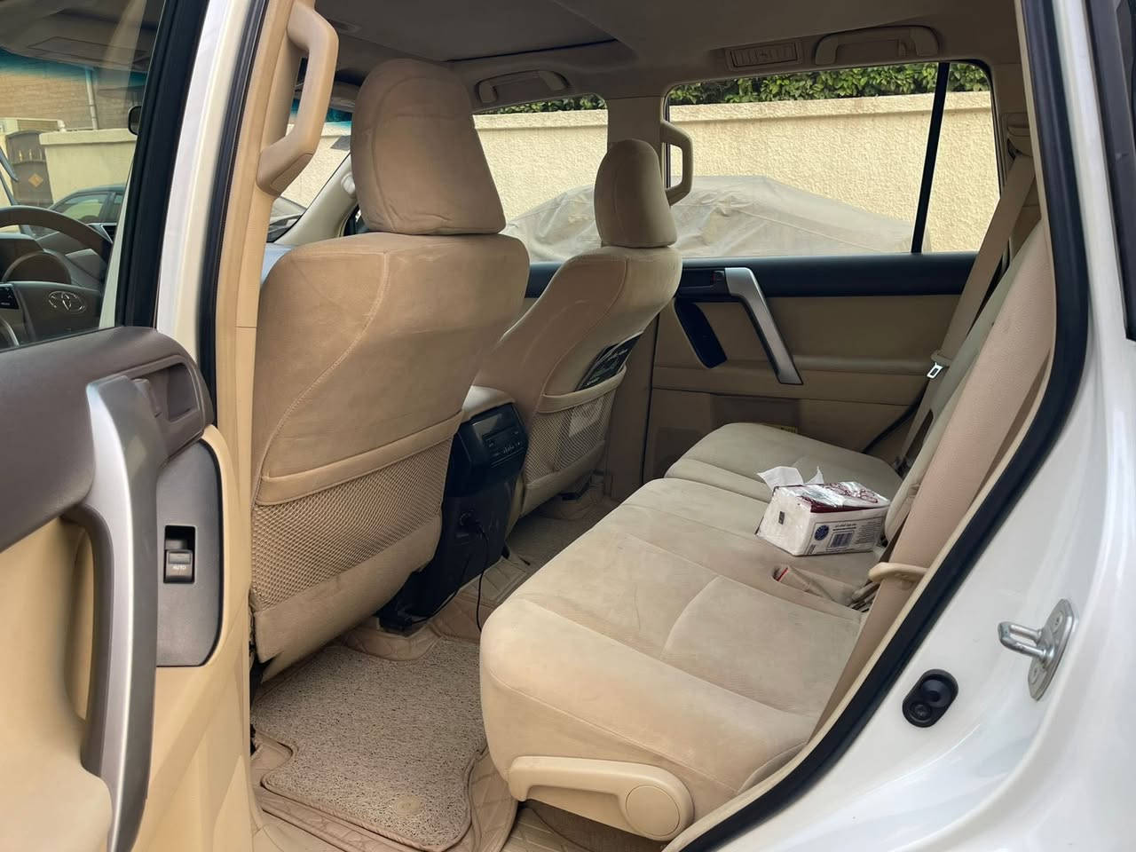 سلام عليكم من رخصة الادمن للبيع برادو 2016 خليجي شركة ساز سته سلندر ماشيه 175كم TXL رقم بغداد دولي فول مواصفات ما عدا الجلد السعر 32000$ للاستفسار ***********
