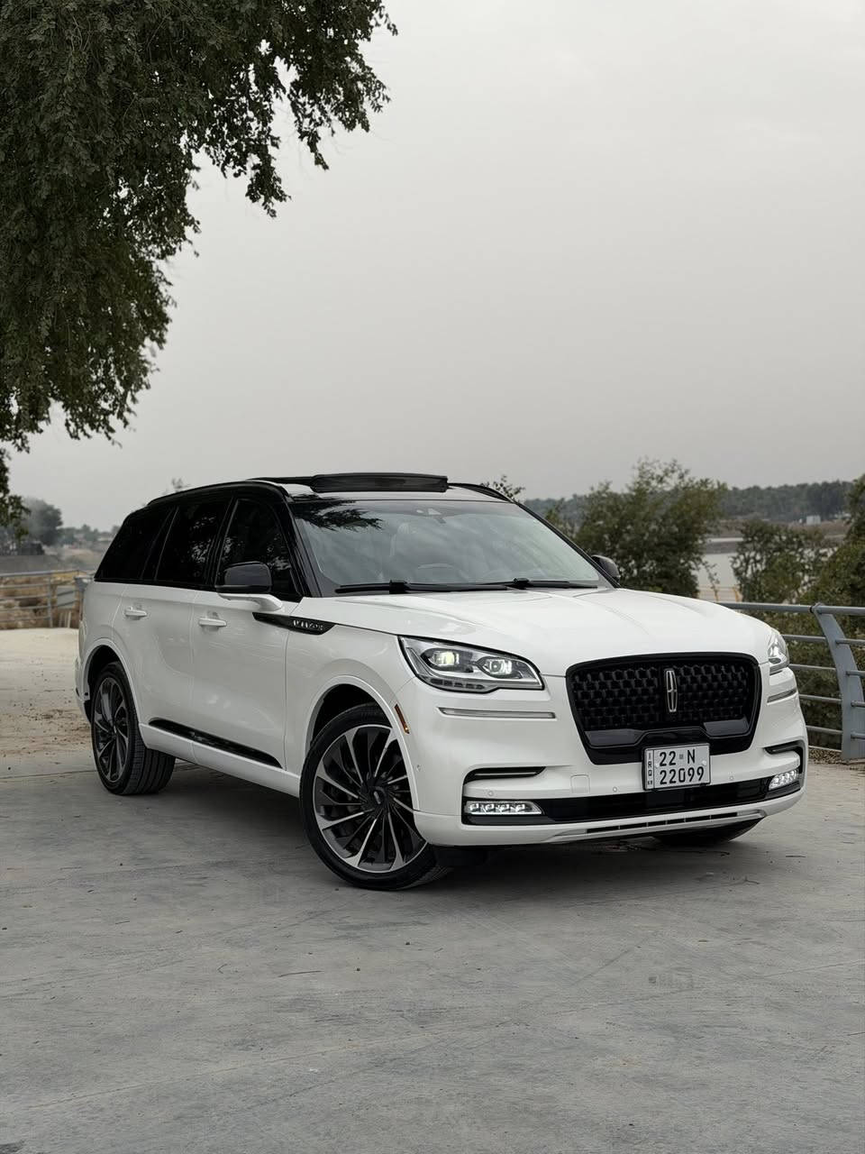 السلام عليكم 
((الصناعه آمريكا تابعه الى شركة فورد))
لينكولن اڤيتور موديل 2023
 محرك 3.5تون تيربو 🚀🚀
#مواصفاتها  
كشنات كهرباء 
رادار امامي
رادارات جانبية
كامرات 360
كير دكم 
يدات الأبواب بصمة
صندوق كهرباء
لايتات زنون +لد
كشافات لد
حساسات خلفي امامي
 هيترات بالكشنات
فتح وغلق الابواب كهرباء 
مقاعد مساج 
 7 راكب 
3 قطع تبريد
مري شفط
 حجم المكينة : 3500 تون تيربو
. تشغيل عن بعد
 ترحيب عن الاقتراب
فول مواصفات 1/1 جاهزة. 
ماشيه 31 الف
ضرر السياره ثلاث قطع 
جاملغ وبنيد وطخه في الجاملغ الخلفي 
سياره حادث سطحي بدون دواخل 
رقم اربيل  معها موافقه تظليل بالسنويه
السعر 325  
***********
