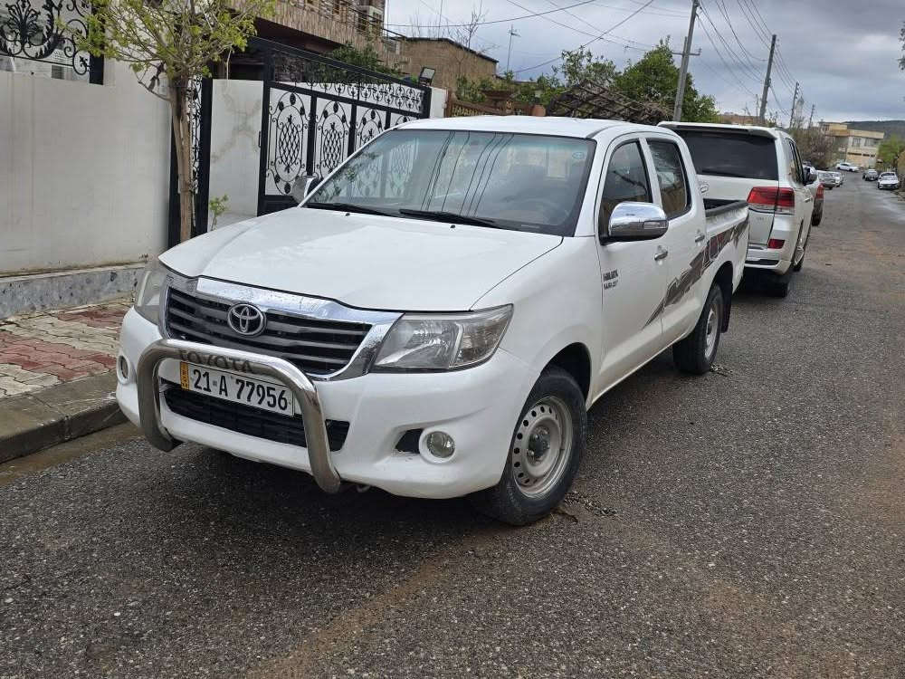 مرزیە مۆدیل ۲۰۱۲ سەنەوی تازەیە پارجەڕەشە پێشی جەم پەکی هەیە سەیارەکەتابڵێی جوانەو تۆندوتۆڵە بۆدیو سەقفوشانی هیجی نیە بەشەرت 
سعر۱٤۷
ژم۰۷۷۰۳۰۹۱۰۱۰
ژم۰۷٥۱٤۰٤۰٤٥۳
شوێن کۆیە أربيل, العراق


**إذا كنت صاحب هذا الإعلان وتريد حذفه لأي سبب، رجاءا أرسل رسالة إلى الدعم الفني**