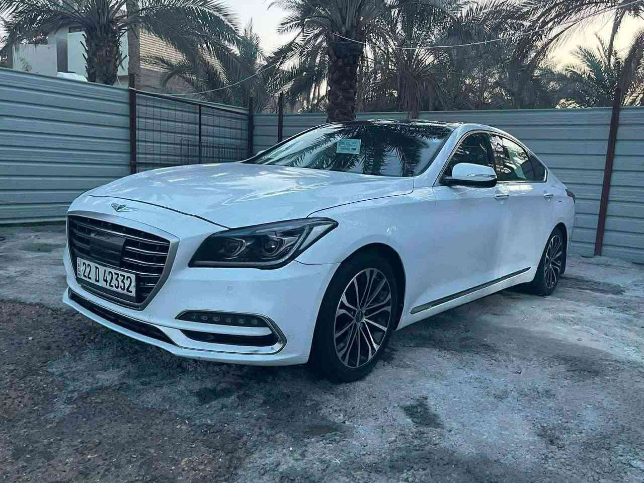 السلام عليكم
جنسس  2016. G80 رويال اعلى فئه   مكينه 3.8 المرغوب رقم اربيل ب اسمي  هزه وسنويه جديده 
فول فول مواصفات 
السياره جديده وحادثه حافة البنيد بدون دواخل فقط 
ول سونار مرفق بل منشور 
عنوان سياره بغداد / الغزاليه 
لل استفسار *********** 
ترهم مرواس ب كامري
