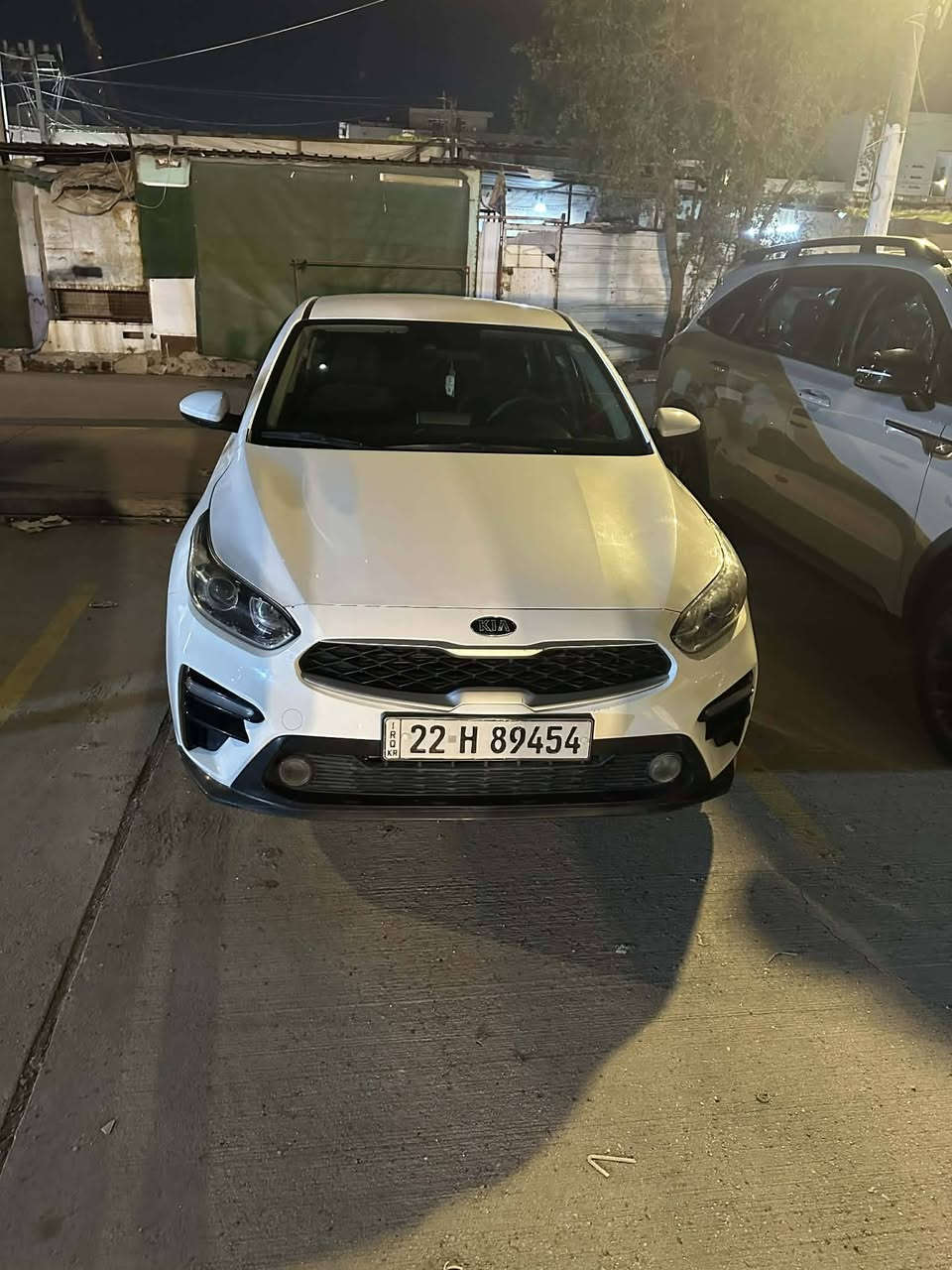السلام عليكم 
كيا فورتي رقم اربيل موديل 2024 للبيع او مراوس حسب القناعه
السياره جديده جداا جداا واحلى من الصور ضررها بسيط ( صبغ باب خلف السيايق وجاملغ الصدر بدون دواخل) ماشيه 100mi بدووووون ايرررررباك
محرك 2000 دوووووش

السياره جديده جدا اي نقص مابيها تجي تشوف سياره وماقصر وياك مكاني بغداد للاستفسار
واتساب ***********
العنوان بغداد 
بيع مستعجل
