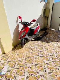 للبيع سايم ابو عيون شغال سلف هندر ماناقصه شي السعر 300. غير متواجد عله...