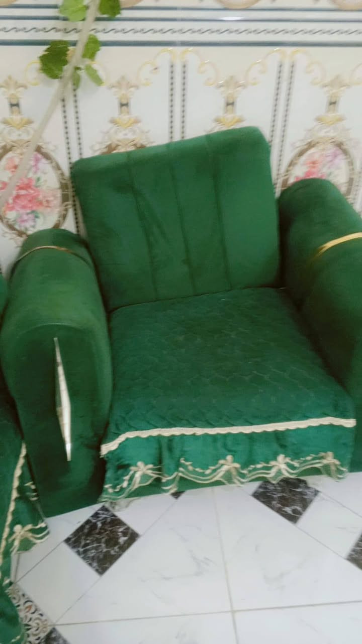 تخم للبيع بيه ضرر من وره بس يصلح يردونه 250وبيه مجال الشراي العنوان تضحيه بشارع العياده


**إذا كنت صاحب هذا الإعلان وتريد حذفه لأي سبب، رجاءا أرسل رسالة إلى الدعم الفني**