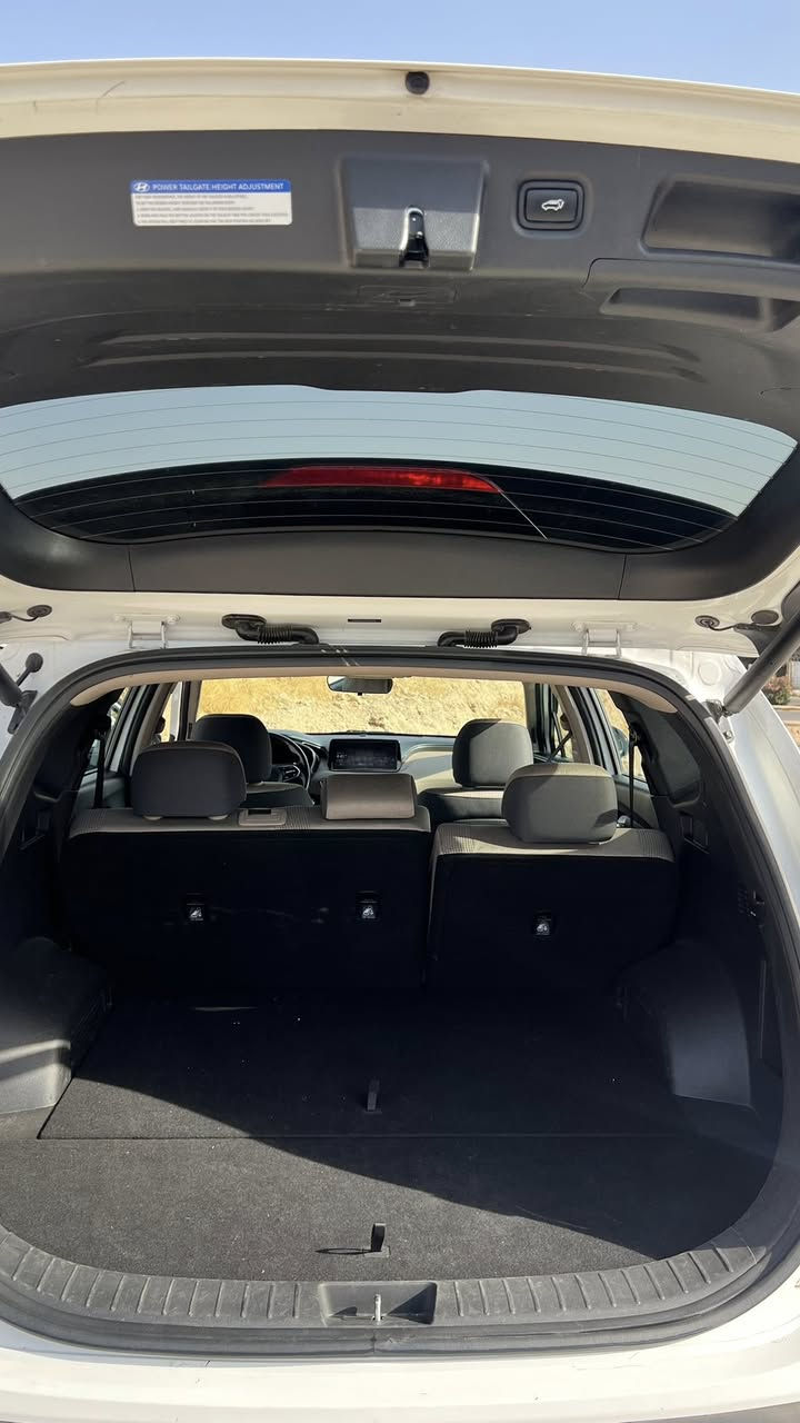 Hyundai Santa Fe 2023 SEL
للبيع بسعر مناسب 
بجم كبس خلفي كبس 
سياره جاهزه على 24 حبه 
مكينه كير تبريد كلشي بشرط 
ماشيه 63 ml 
السياره بدون داخل بدون ايرباك بدون شاصي 
مواصفات النص 
شاشه كبيره  تحكمات هندبريك كهربائي 
تحديد مسار 
مثبت سرعه 
حساسات 
السياره بيها مكانات صبغ بس 
وحافه السقف بدون اي داخل ويرباك 
كبس السياره امامي وخلفي 
سعرها مناسب 154$ وبيها مجال جدا بسيط 
للتواصل 
7717084504


**إذا كنت صاحب هذا الإعلان وتريد حذفه لأي سبب، رجاءا أرسل رسالة إلى الدعم الفني**