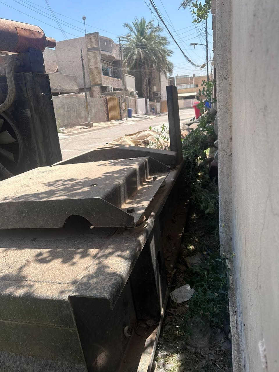 شاصي نضيف عالي معه الصينية التوليد والربلات وصالنصة جديدة متل فالفو دي12
السعر 5$
***********
