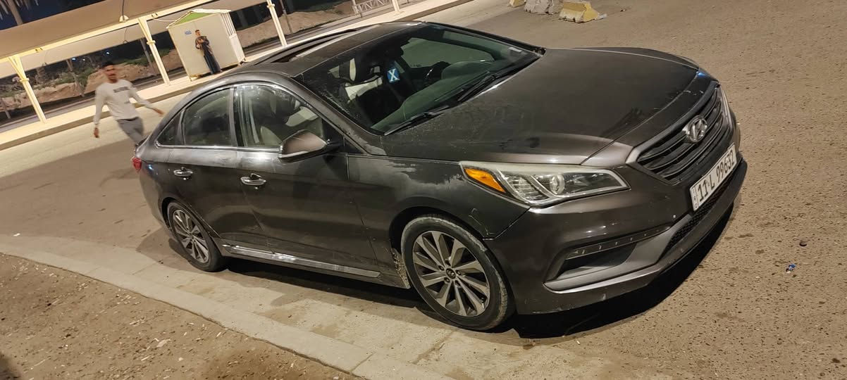 السلام عليكم سياره سوناته 2017 فول مواصفات وارد امريكي الحادث بابين وجاملغ السعر ب 100 موبايل ***********
