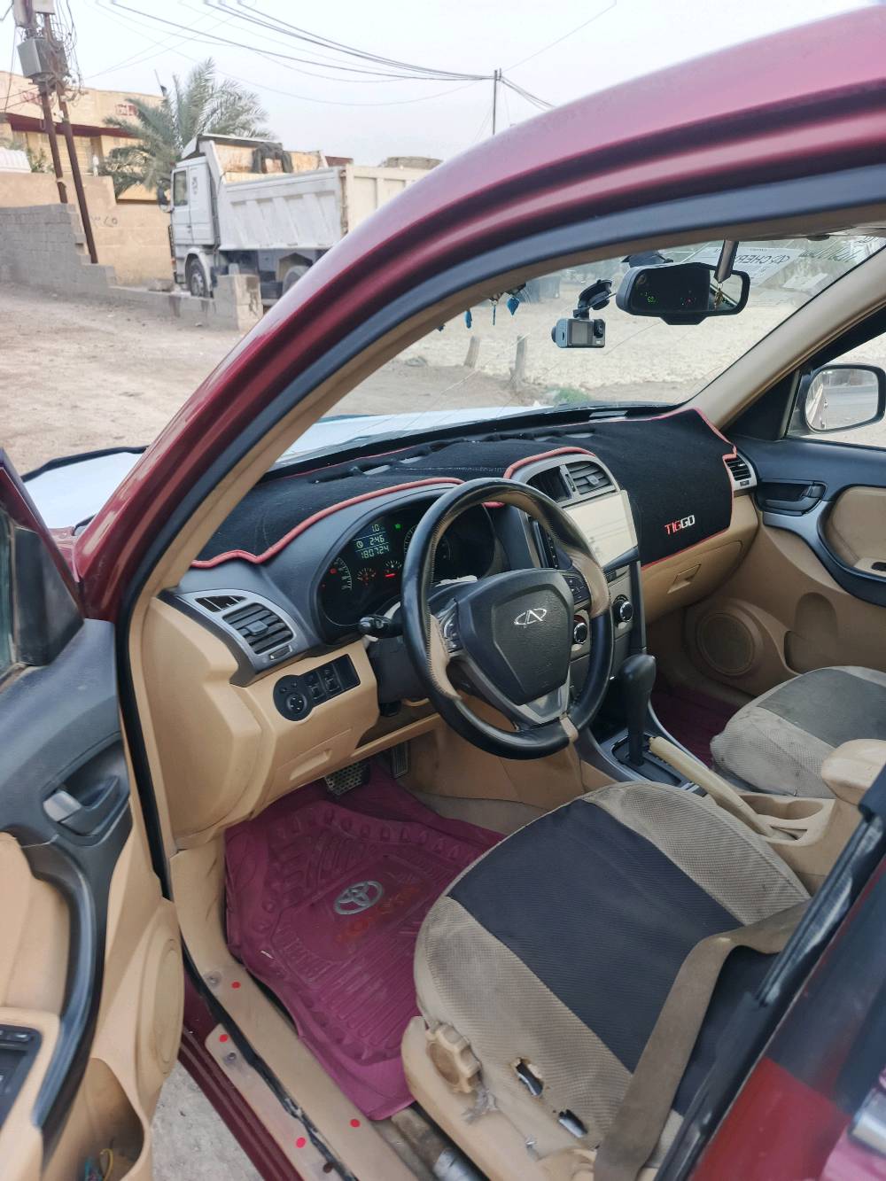 سيارة تيكو موديل 2013 بحالة جيدة متوفرة للبيع. محرك وكير كورلا جديد، تم تبديله. تمت صيانة السيارة حديثاً وتشمل تخم تاير. السيارة متوفرة في بغداد، المعامل السياحي. للاستفسار يرجى التواصل على الرقم: ***********. السعر: 55 مجال