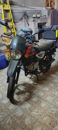 شباب عندي بوكسر موديل 21 كفالة عامة مرقمه بسمي شرط التحويل مو مال دلفر...