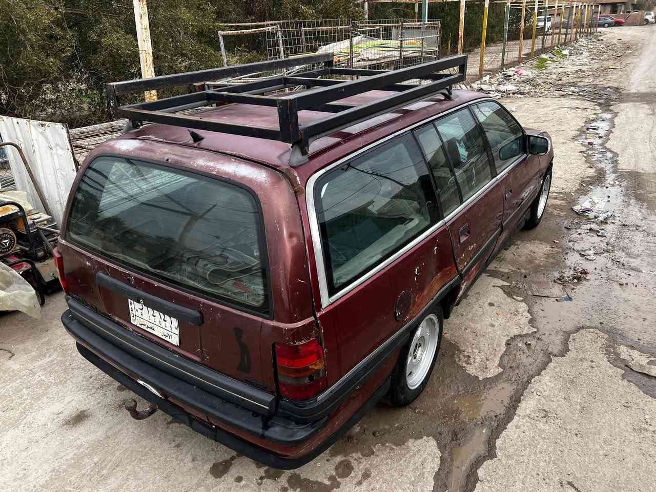 السلام عليكم
السلام عليكم اوبل اوميكا ستيشن 1993 
محرك  تجفيت جديد قبل 10 ايام
كير نضيف
اكسل نضيف
ادرايف  شفت جدد
 عينه صينيه بولبرن  جدد
تخم تاير جدد
صدرها جديد
دوشمه جديدة
منظومه بانزين جديده
والكشر كدامك رقم انبار مكاني بغداد 
للأستفسار ه‍ _*********** 
ه‍_‍*********** واتس اب 
السعر 26   ورقة.
