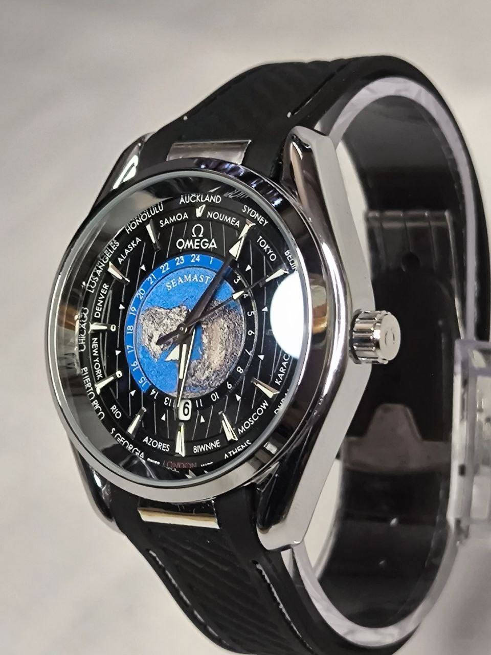 ساعة من ماركة اومكا OMEGA لكواتيرا
تحفة فنية 
تصميم يجسد الارض🌍
مكينة كوارتز
ميناء فلكية مميزة مزودة بمنفذ تاريخ مع فول لامينوس 
زجاج زفير  ضد الخدش 
مقاومة ماء وغبار 
سير ربل طبي ضد البكتيريا وتجمع الاوساخ 
قفل فراشة اصلي
القطعة مختمة بالكامل

⚠️ملاحظة متوفر قطعة واحدة فقط

السعر:-40 الف ع اول تم 
للحجز ارسل رقمك وعنوانك واقرب نقطة داله


**إذا كنت صاحب هذا الإعلان وتريد حذفه لأي سبب، رجاءا أرسل رسالة إلى الدعم الفني**