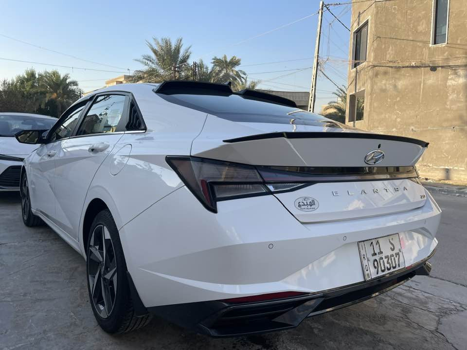 السلام عليكم للبيع سياره النترا 2023 خليجي 

المواصفات
*فتحه سقف
*حساسات امامي وخلفي
*شحن لاسلكي
*كامره دواره
*صندوق ذكي
*ثلاث انظمه قياده
*ويل كب حجم17
*تشغيل عن بعد
*بصمه ابواب وتشغيل
*بك لايت لد مسطره
*تبريد قطعتين امامي وخلفي

السياره خير من الله التبريد على وضع الشركه والحداديه على وضع الشركه السياره مطلعها على ايدي من للشركه شراي تعال شوف بعينك السياره بيها بارد بخشم الجاملغ ورصعتين بالباب السايق السياره ماشيه 160km

السعر 165 وبي مجال 
الاستفسار على الرقم ***********
