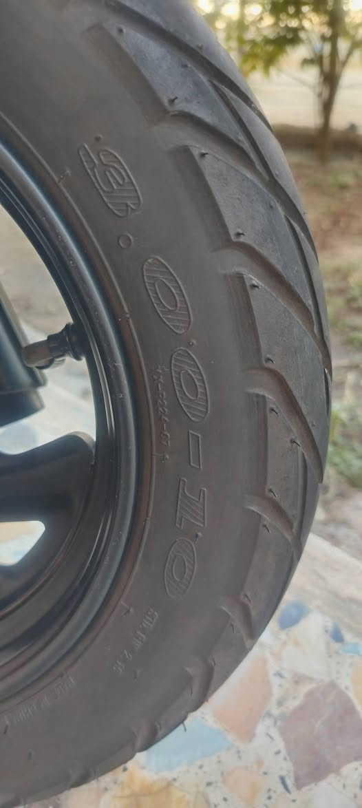 السلام عليكم دراجه شحن ياديا RN بعدها بحالة الزيرو استخدام كم مره داخل المنطقه.
بطاريات كبار كرافين عدد 6.
ملف 1200 اقتصادي بصرف الشحن.
السعر ٧٧٥ الف.
مكاني بغداد ساحة الحريه.
اخوان بيع فقط.
***********
