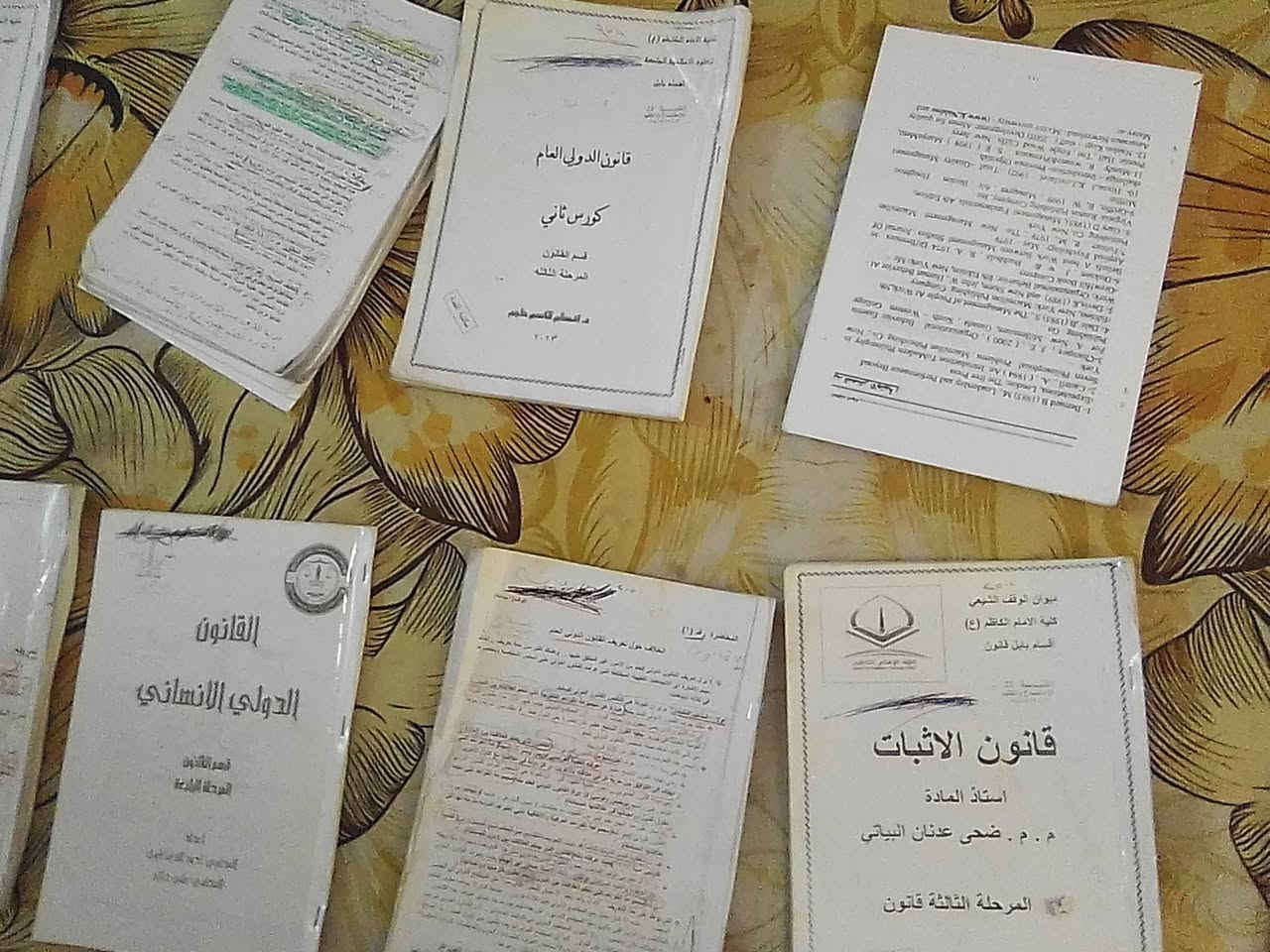 السلام عليكم
للبيع كتب قانون مرحلة ثانية وثالثه ورابعه السعر 25
بيهن تقص شوي الكتب ما مشخبطات قليل كلش اما الملازم مشخبطات هواي 
العنوان الحله الي يريدهن يراسلني خاص


**إذا كنت صاحب هذا الإعلان وتريد حذفه لأي سبب، رجاءا أرسل رسالة إلى الدعم الفني**