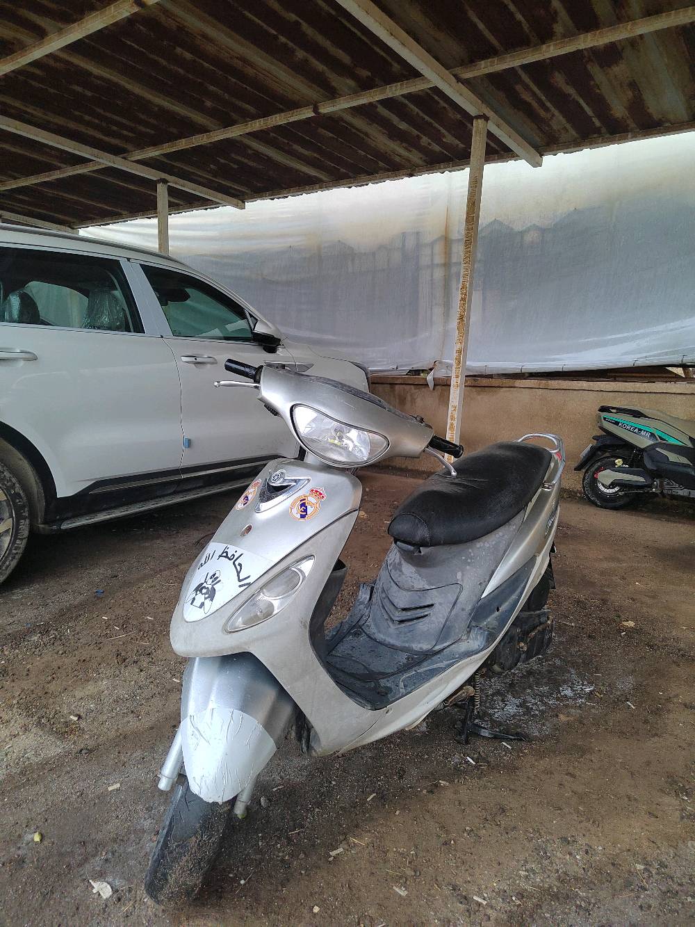 دراجة قجمه نوع ياماها فول ملاح والمكينه بلاديه ما مفتوحه خير من الله العنوان البصره كرمه علي حي الرساله 