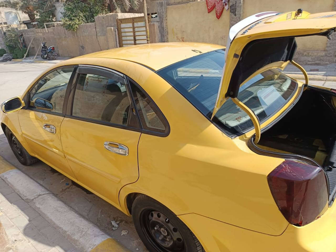 اوبترا للبيع موديل ٢٠١١ 
كير ومحرك مكفول 
وتخم تاير وويل جديد
 تبريد ثلج
 وحدادية جديدة  
رقم بغداد تحويل مباشر 
السعر ٦٧ وبيه مجال 
رقم الهاتف ***********
