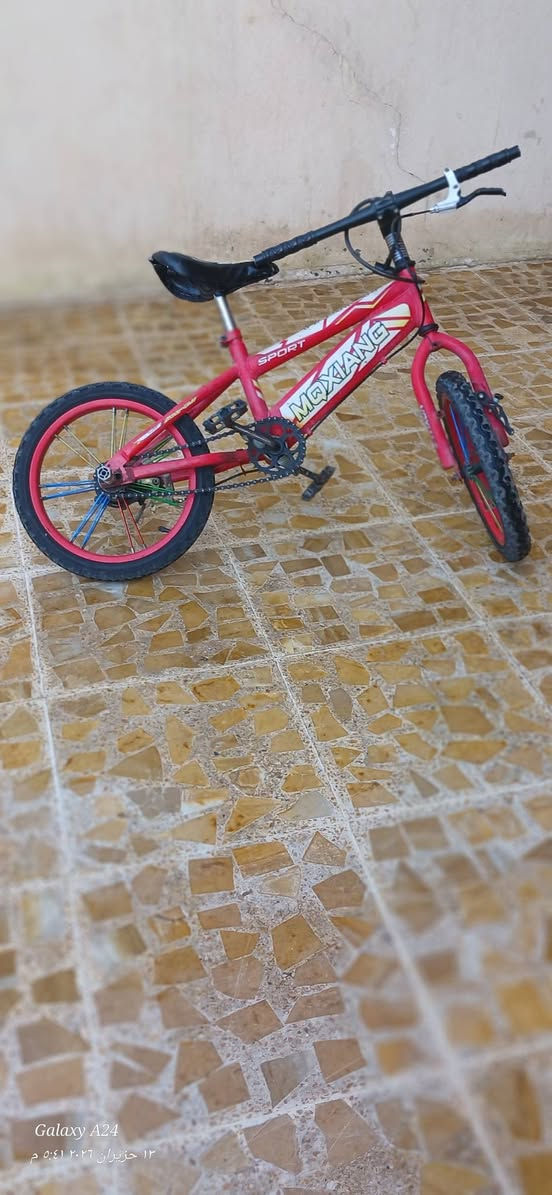 بايسكلات للبيع واحد حجم 20والثاني حجم16


**إذا كنت صاحب هذا الإعلان وتريد حذفه لأي سبب، رجاءا أرسل رسالة إلى الدعم الفني**