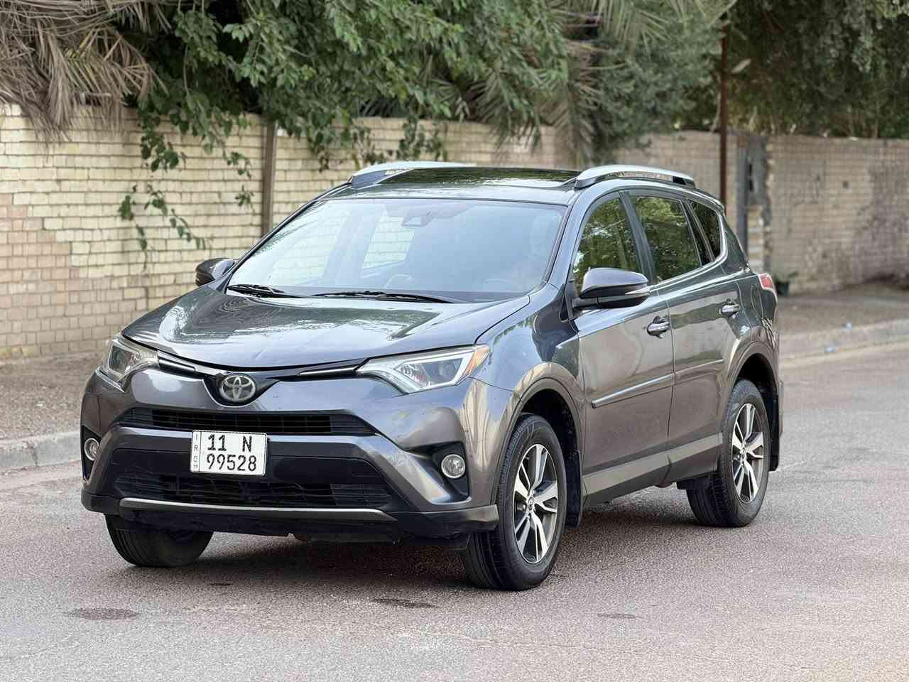 سلام وعليكم 
راف فور 2018 XLE 
وارد امريكي 
بدون ارباك 
ماشيه 65 
فتحه سقف
الداخل لونين  
الرقم : بغداد بسمي 
الضرر : مكفوله من ضرر فقط مكان رقم الخلفي صبغ 
السعر: 163 
المكان : بغداد / الصليخ 
اللاستفسار : ***********
