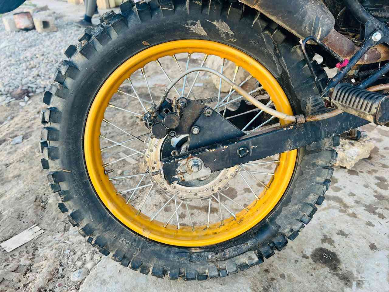 سلام عليكم قفاز كويار موديل 2020بعد شركه محرك ما مفتوح
تواير جدد وياله جدد كهربايات كله شقاله 
العنوان الشرقاط الاساحل الايسر قريه سديره سفلى 
رقم الهاتف ***********خابر وتدلل السعر 800وبي مجال
