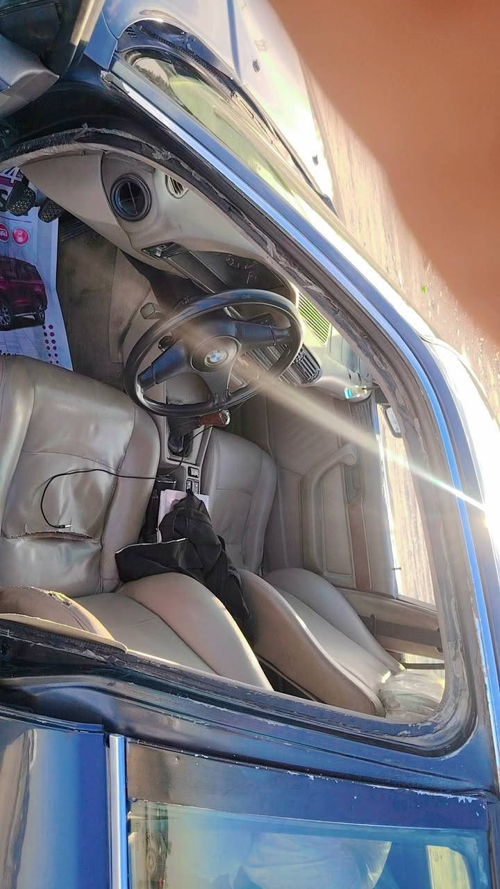 520  بسمي
السياره نصبته حلوه

  وكولشي ابلادي بيها من تبريد من كولشي 
سبب البيع الحادث وحادثها مو قوي
قيم بلي يرضي الله  بغداد وبسمي ثاني يوم احولك
گير عادي ضريتها بعيده عن العربانه والشاصي
ورزانته نفسها الحمدلله جواها اكسل 3.23 جديد  تخم تاير مماشي بعده 
والله يوفق الجميع ومراوس هم ترهم مكاني المحموديه
***********
