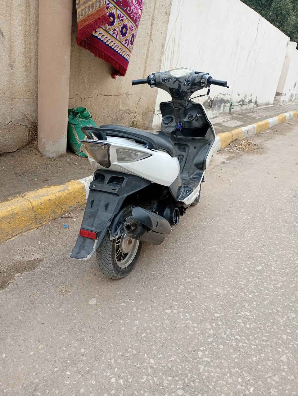 دراجة ماكس مضلع لبيع و مراوس دراجة نضيفه هاذه رقمي 
***********
